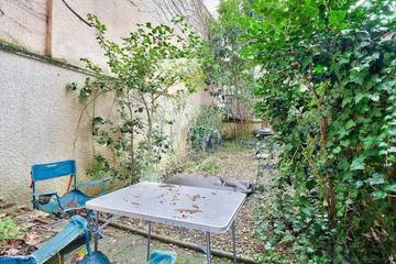 Gîte pour 2 personnes, avec vue ainsi que jardin et balcon à Le Kremlin-Bicêtre