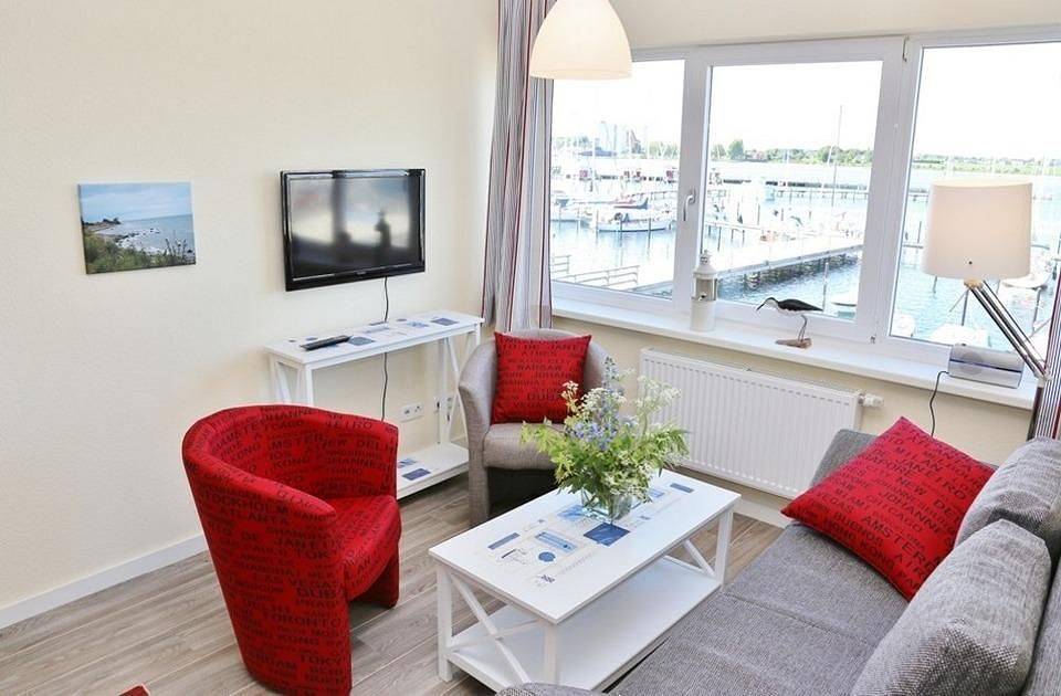 Ganze Wohnung, Apartment Am Rundsteg 6, direkt am Yachthafen mit privatem Parkplatz in Ostfehmarn, Fehmarn