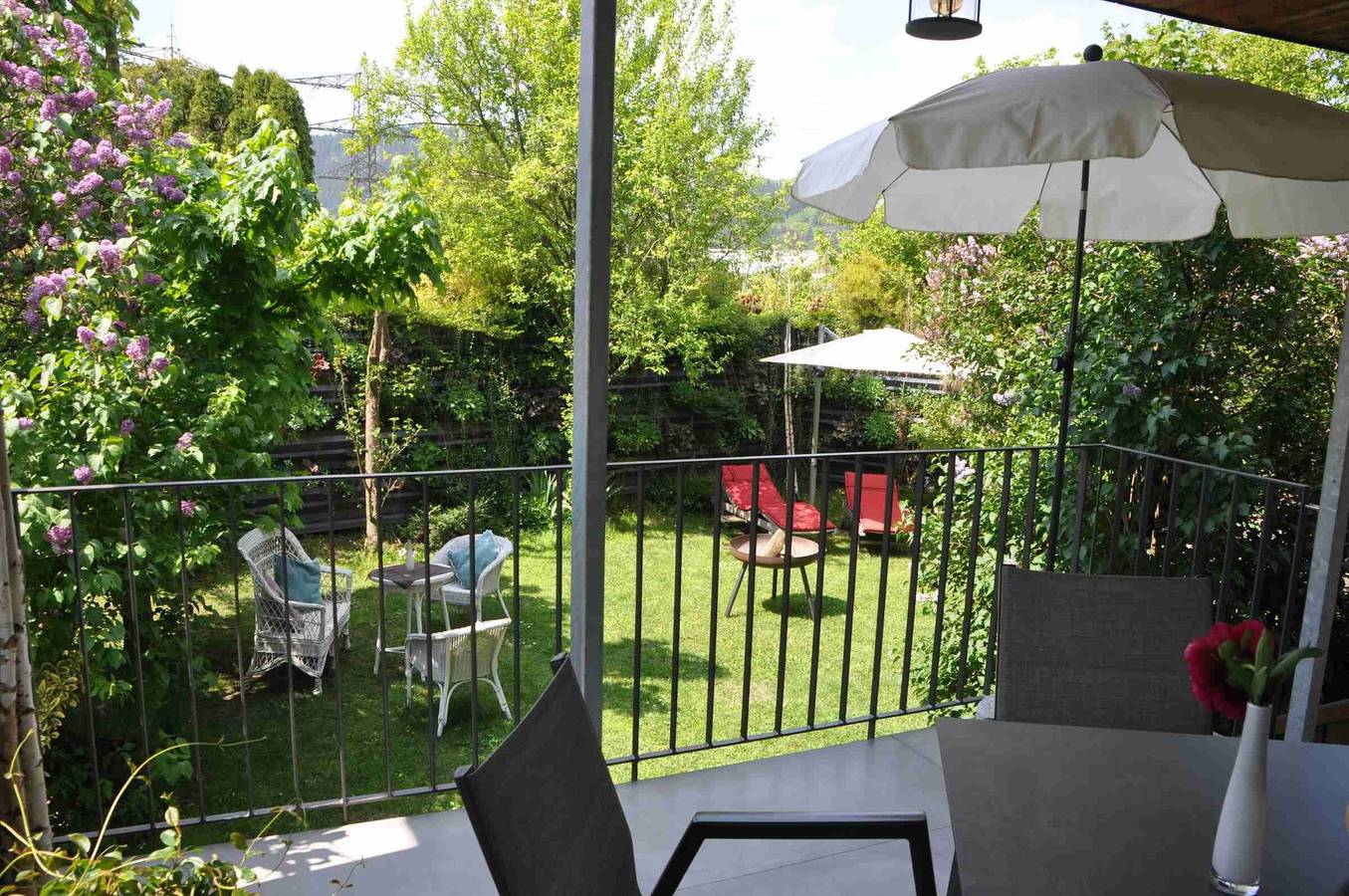 Ganze Wohnung, Ferienwohnung 'Schwarzwald-Traum' mit Bergblick, privater Terrasse und Wi-Fi in Haslach im Kinzigtal, Kinzigtal