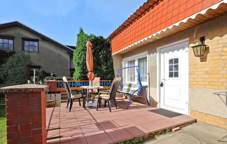 Strandhaus für 3 Personen, mit Terrasse auf Rügen - 2
