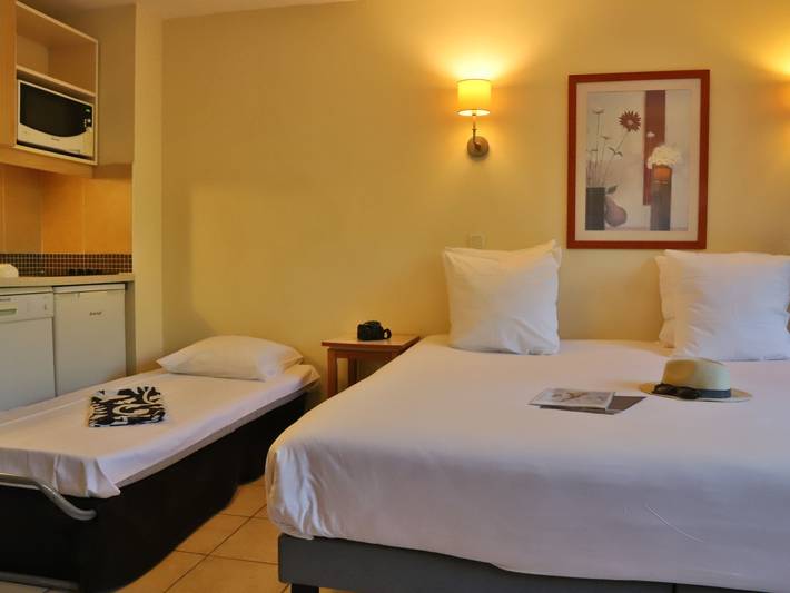 Gîte pour 3 personnes, avec jardin ainsi que balcon et sauna à Grospierres - 3