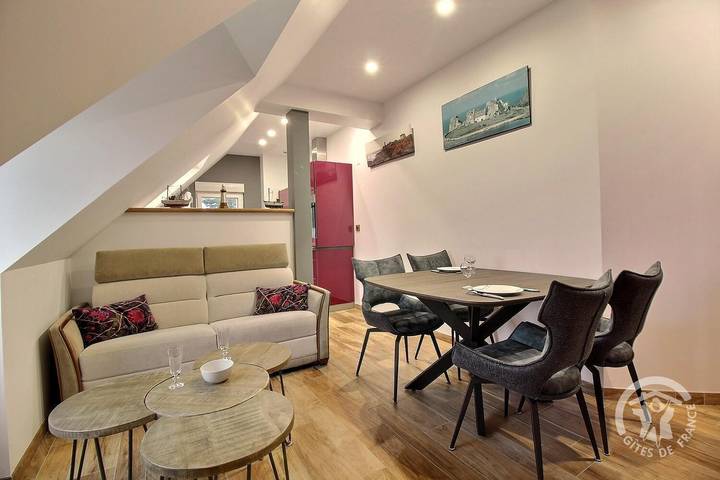 Gîte pour 2 personnes, avec jardin et terrasse à Plougrescant - 2