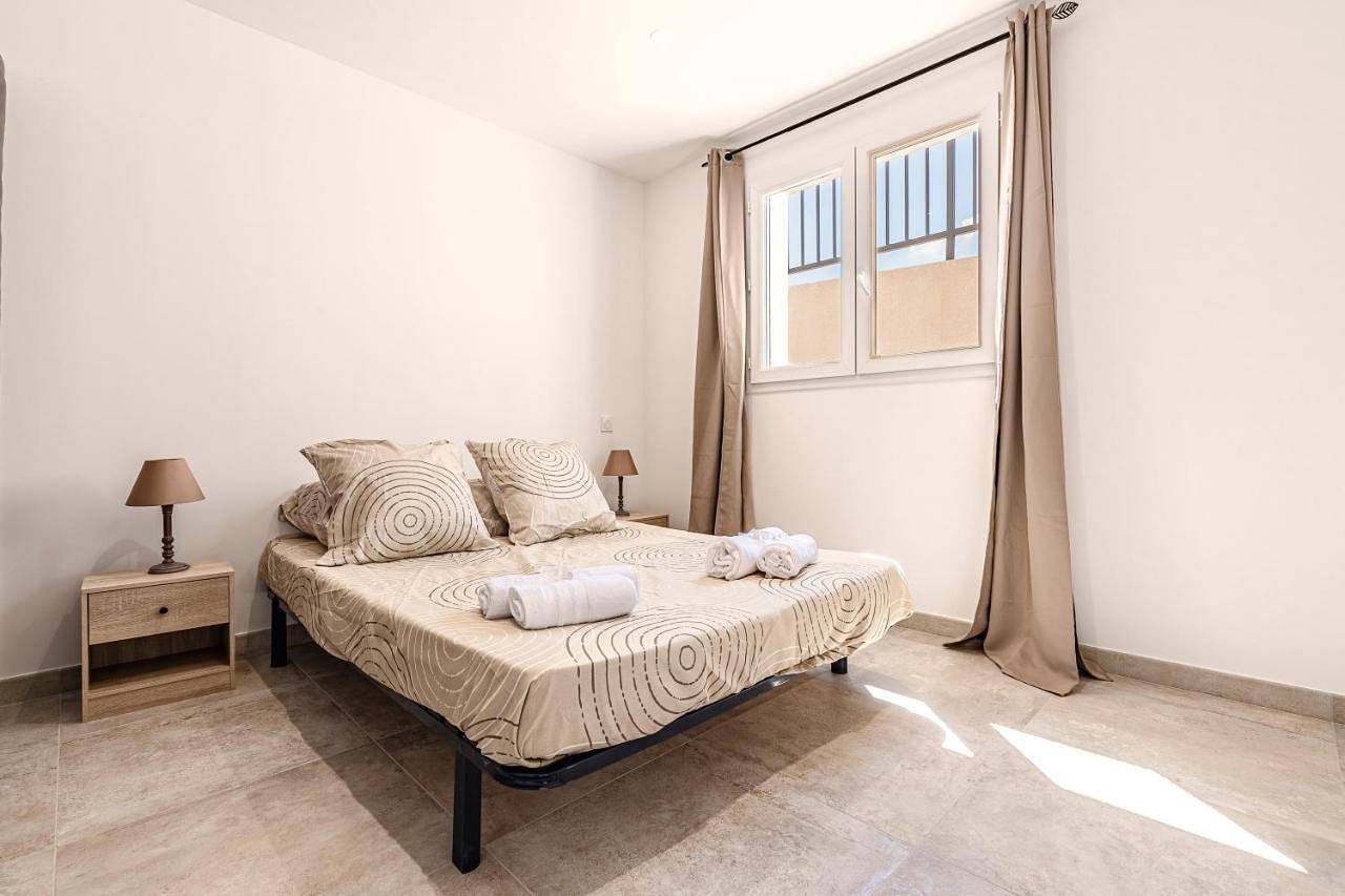 Appartement entier, One-Bedroom Apartment in Eccica-Suarella, Région d'Ajaccio