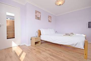 Holiday Home for 6 People in West Wittering, West Sussex, Photo 1