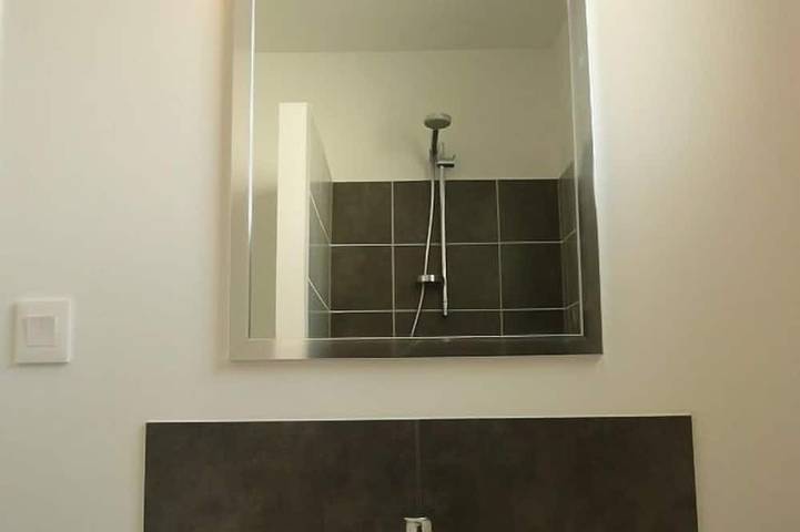 Location de vacances pour 4 personnes, avec jardin ainsi que terrasse et jacuzzi à Landunvez - 3