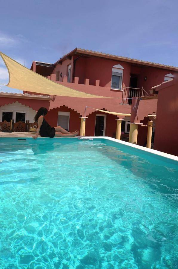Location de vacances pour 16 personnes, avec jardin ainsi que piscine et jacuzzi, animaux acceptés à Reguengos de Monsaraz