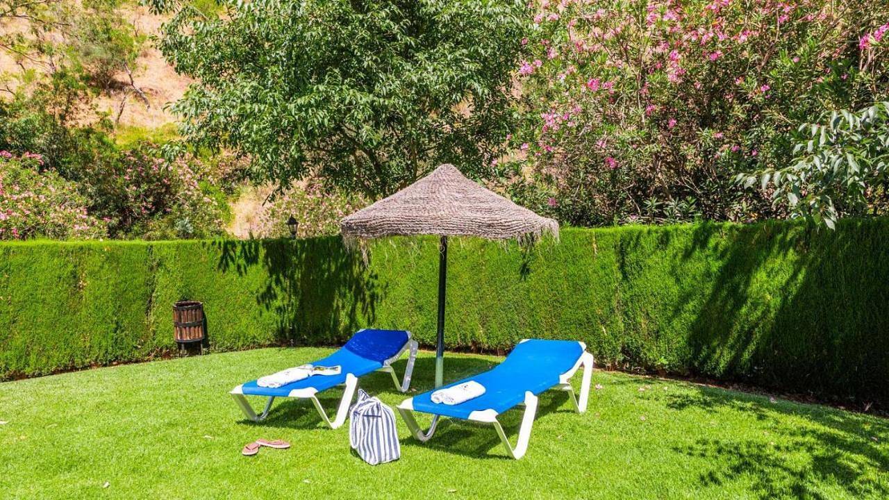Fourteen-Bedroom Villa in Málaga (Este), Malaga