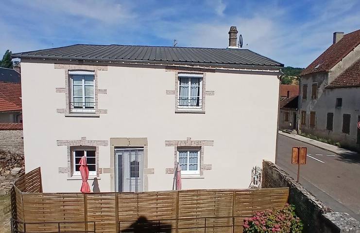 Location de vacances pour 5 personnes, avec Terrasse à Pouilly-en-Auxois