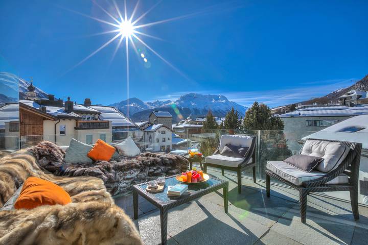 Villa per 12 persone, con terrazza e sauna nonché vista lago in Svizzera