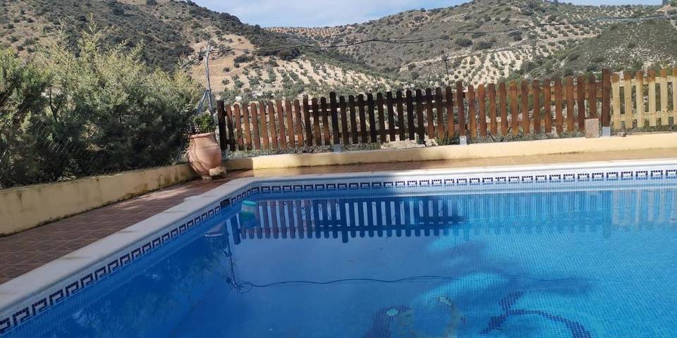 Casa rural para 12 personas, con vistas al lago y vistas además de piscina y jardín, Familias con niños en Iznájar - 3