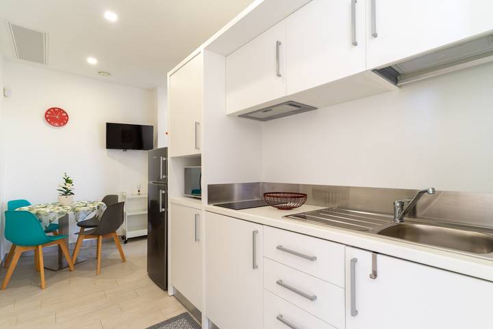 Apartamento entero, Apartamento vacacional "Le Scuderie 3" con piscina compartida, terraza compartida y Wi-Fi in Galatone, Provincia de Lecce