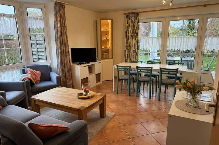 Ferienhaus für 6 Personen, mit Terrasse und Sauna sowie Garten