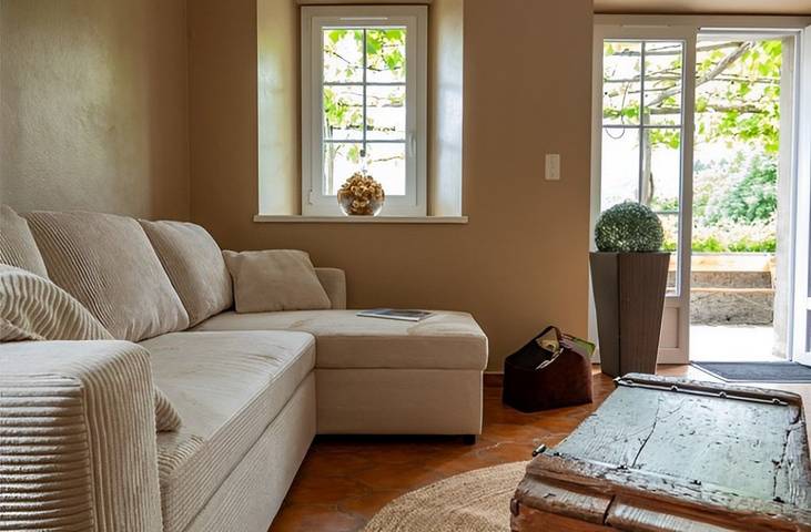 Gîte pour 5 personnes, avec piscine et terrasse