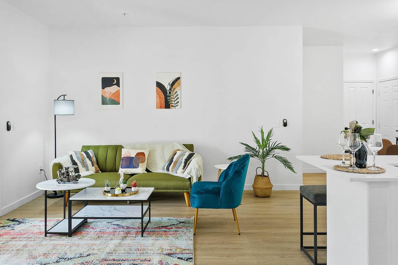 Entire apartment, Cozysuites Glendale by the stadium w pool 04 in Glendale, Maricopa County