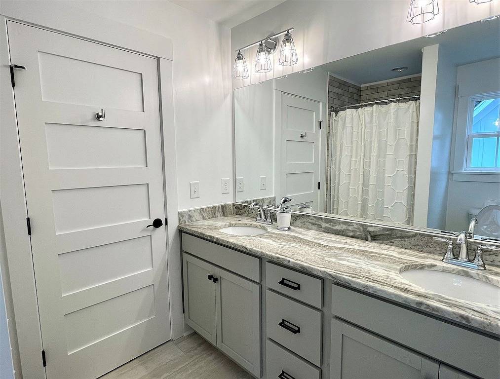 💥Incredible Sunset Views💥New Build💥Large Boathouse!💥Kayaks & More Included!! in Lake Gaston