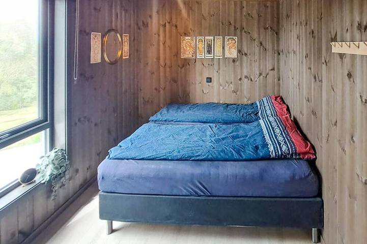 4 bedroom lovely home in Dølemo in Tveitvatnet, Åmli