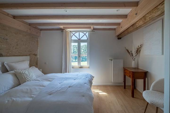 Location de vacances pour 15 personnes, avec jacuzzi et jardin à La Jonchère-Saint-Maurice - 2