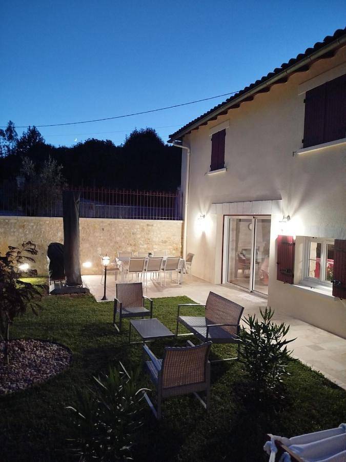 Location de vacances pour 6 personnes, avec vue et jardin à Trélissac - 2