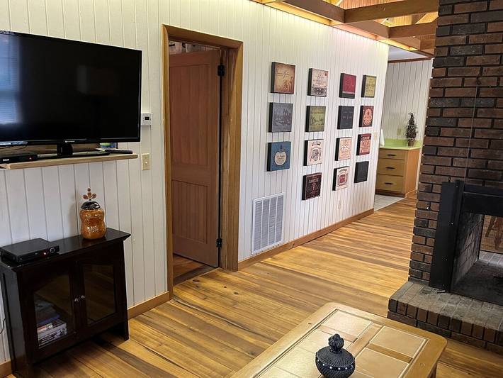 Vacation house for 38 people, with balcony and yard, with pets in Lake Lanier