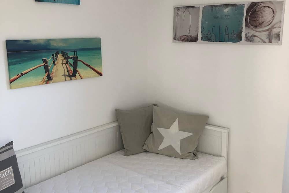 Entire apartment, 3 room apartment holiday year 2016 - 270m from the beach - rentable all year - Wlan in Niendorf, Timmendorfer Strand