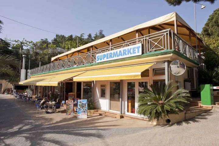 Wohnwagen für 4 Personen, mit Sauna und Whirlpool in Calella - 4