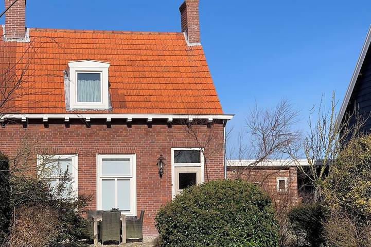 Ferienhaus für 4 Personen, mit Garten und Pool