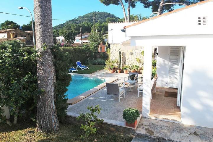 Ferienhaus für 6 Personen, mit Terrasse und Garten - 1