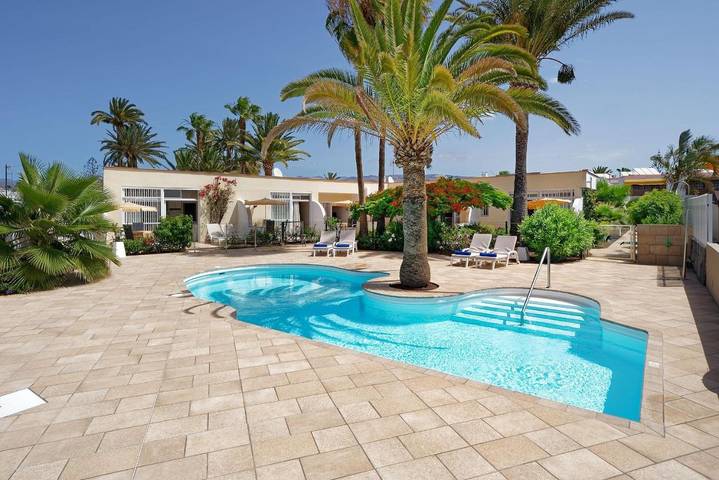 Bungalow para 5 personas, con piscina además de vistas y jardín en Playa del Inglés