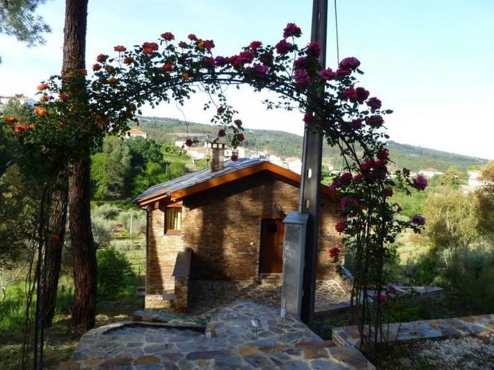 Ferienhaus für 4 Personen, mit Terrasse und Garten