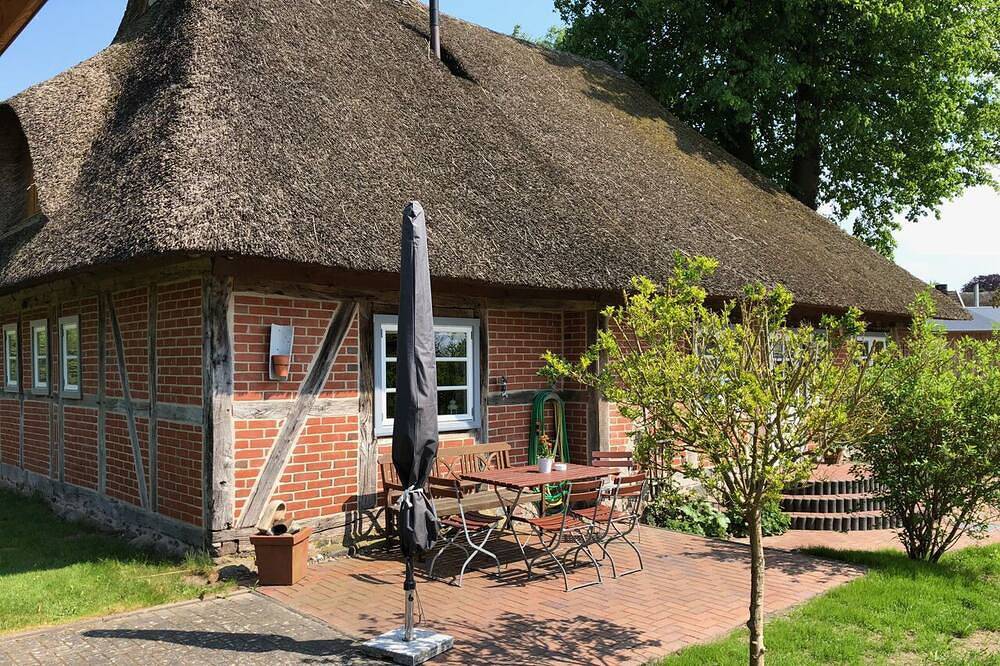 Charmante historische Reetdachkate Nähe Lübeck und Ostsee in Lüdersdorf, Nordwestmecklenburg (Wismar und Umgebung)