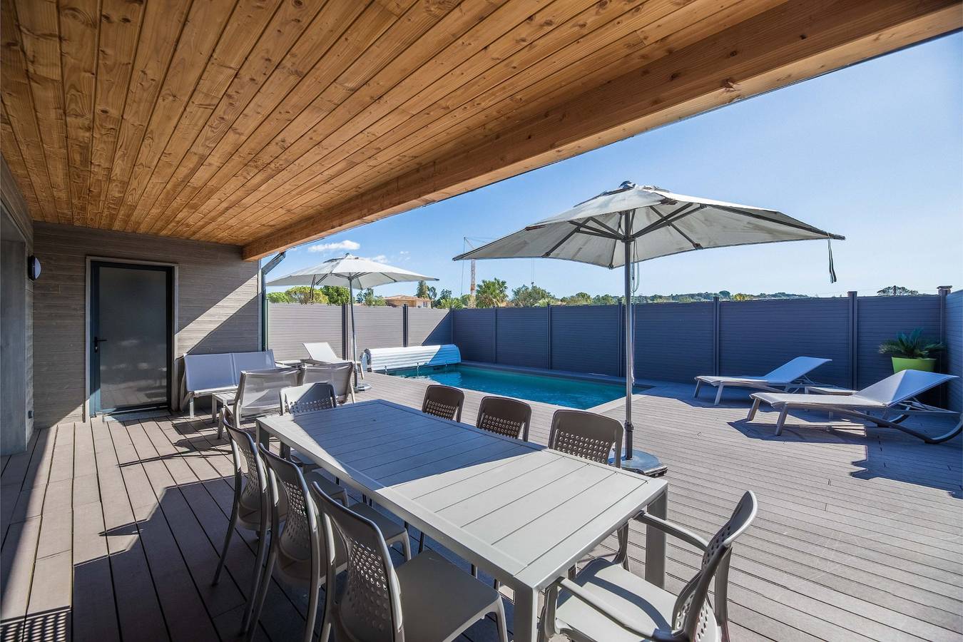 Ganze Wohnung, Vesna Rossa 5p8p clim+privpool in Cala Rossa, Lecci