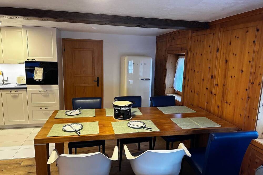 Ganze Wohnung, Alte Gemeindestube 2. Og Ost by Interhome in Mörel-Filet, Aletsch Arena