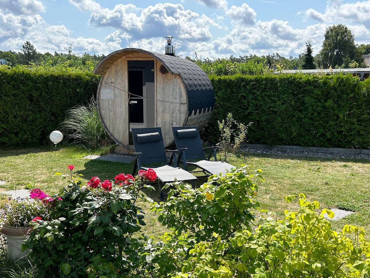 Ferienhaus - Ferienhaus für 4 Pers. mit 2 Schlafzimmern, Terrasse, Holzofensauna und Wlan in Graal-Müritz, Rostock und Umgebung