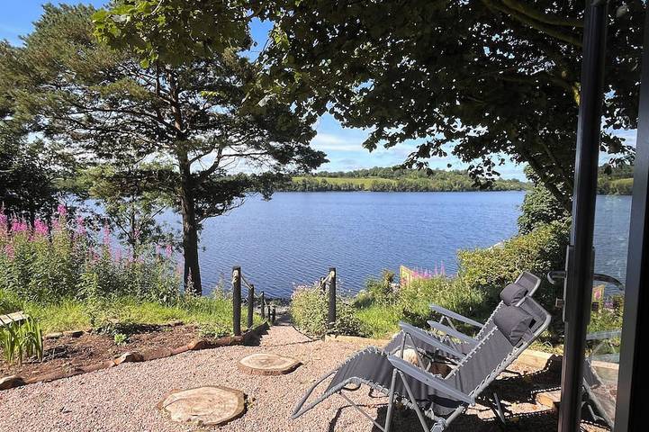 Holiday rental for 2 people, with Hot tub and Terrace as well as Garden and Sauna in County Cavan