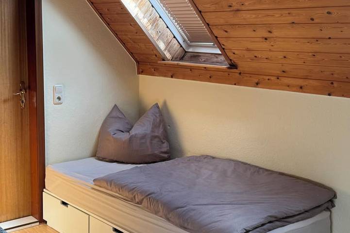 Gemütliches Ferienhaus auf 2 Etagen. Nur 3 Minuten zum Neuklostersee in Neukloster, Nordwestmecklenburg (Wismar und Umgebung)
