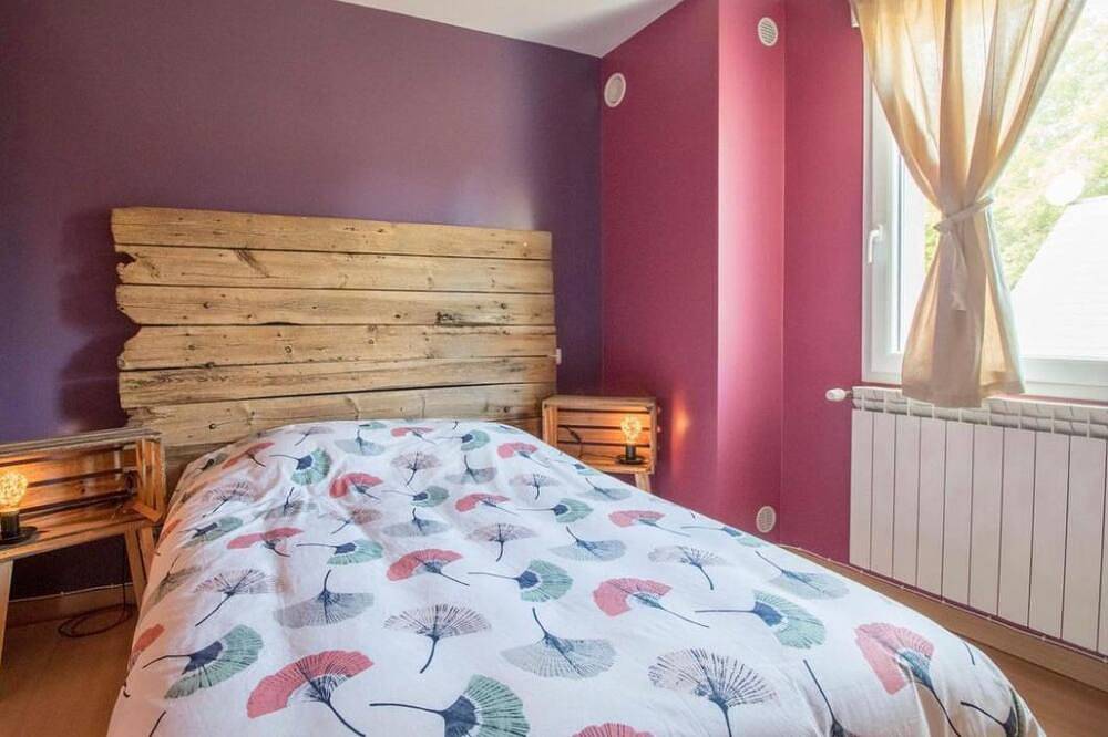 Spacious, bright house 15 minutes from the Puy de Sancy! Ideal for families in La Tour-d'Auvergne, Volcans d'Auvergne Regional Nature Park