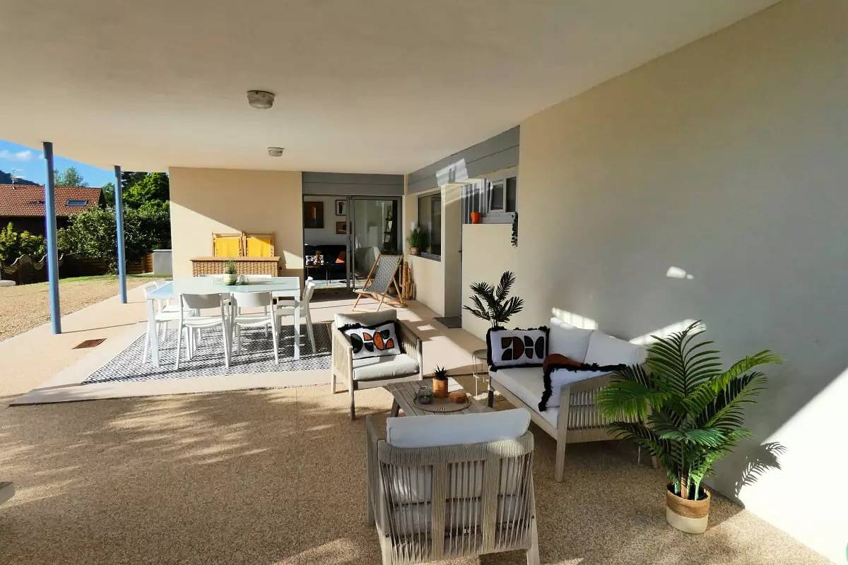 Entire apartment, Cozy Bilieu Apartment with Parking and Garden in Bilieu, Lake Paladru