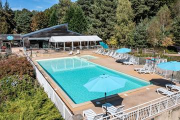 Camping pour 5 personnes, avec terrasse et piscine dans le Limousin