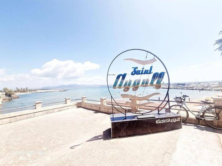 Location de vacances pour 8 personnes, avec Terrasse ainsi que Jardin et Piscine dans Port de Saint Aygulf