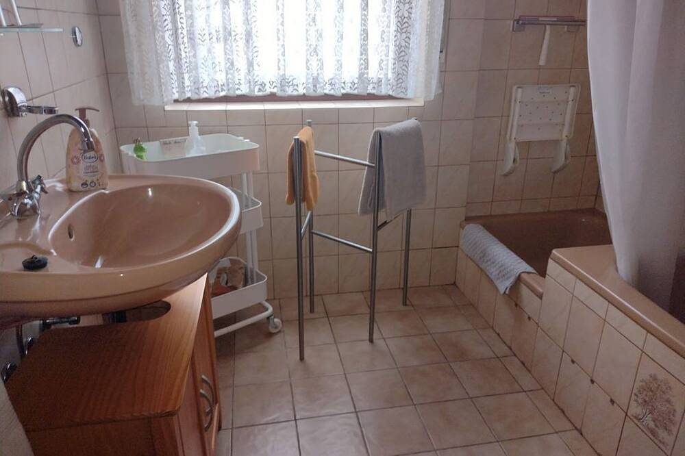 Ganze Wohnung, Ferienwohnung Huhn - Ferienwohung mit Balkon in Kobern-Gondorf, Osteifel