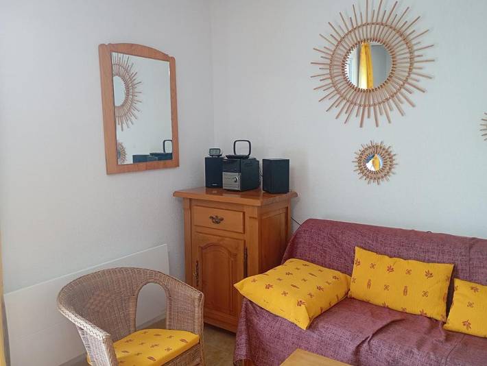 Gîte pour 8 personnes, avec vue ainsi que vue sur le lac et terrasse, animaux acceptés dans Lac de la Raviège - 4