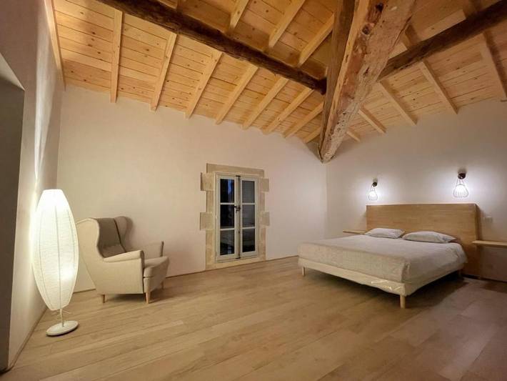 Location de vacances pour 17 personnes, avec terrasse ainsi que vue et piscine, animaux acceptés à Marsillargues - 3