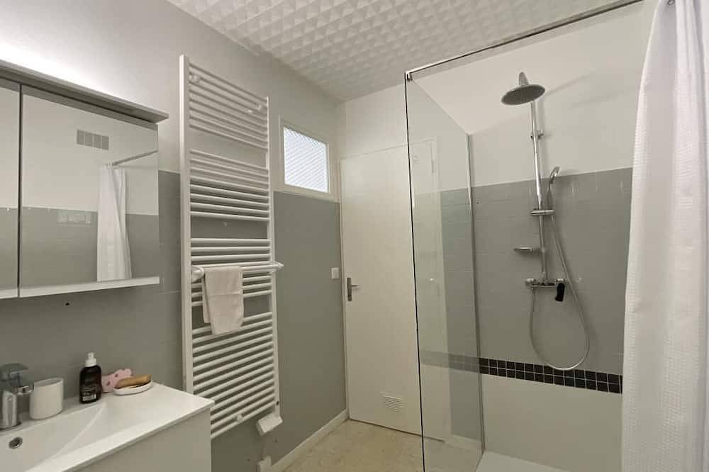 Entire apartment, Quiet stone house in the heart of one of France's \"most beautiful villages\". in La Garde-Adhémar, Nyons region