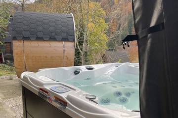 Chalet für 4 Personen, mit Sauna und Whirlpool sowie Balkon und Garten, mit Haustier im Elsass