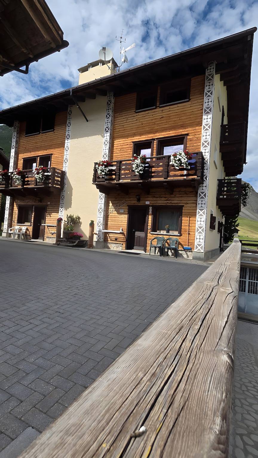 Appartamento 3 con vista montagna, giardino in comune e Wi-Fi in Livigno (Borgo), Livigno