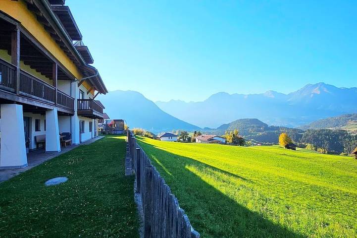 Ferienwohnung für 14 Personen, mit Garten in Arzl im Pitztal
