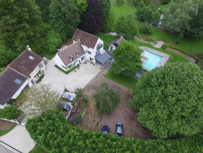 Chambre d’hôte pour 4 personnes, avec Terrasse et Piscine