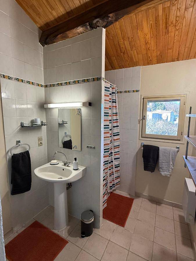 Location de vacances pour 7 personnes, avec vue et jardin, adapté aux familles à Sumène - 4