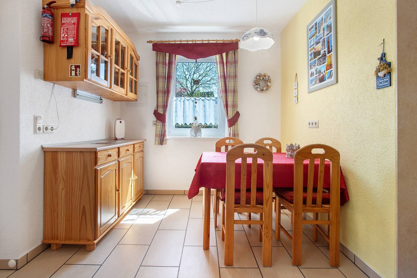 Entire apartment, Apartment 'Fewo 12 - Halbinsel Darss - Ostsee' with Private Terrace, Shared Garden and Wi-Fi in Wieck am Darß, Peninsula Fischland - Darss - Zingst