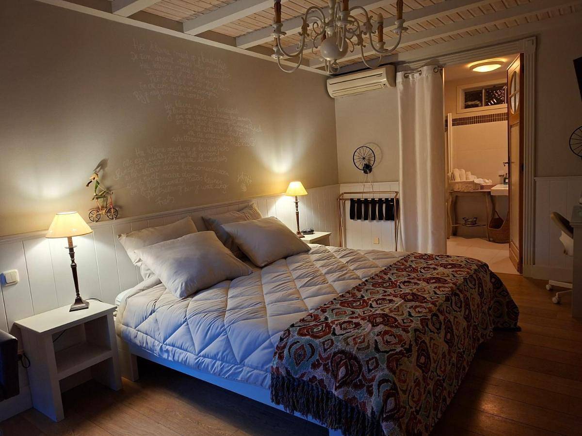 Double Room with Private Bathroom in Bilzen, Hoge Kempen